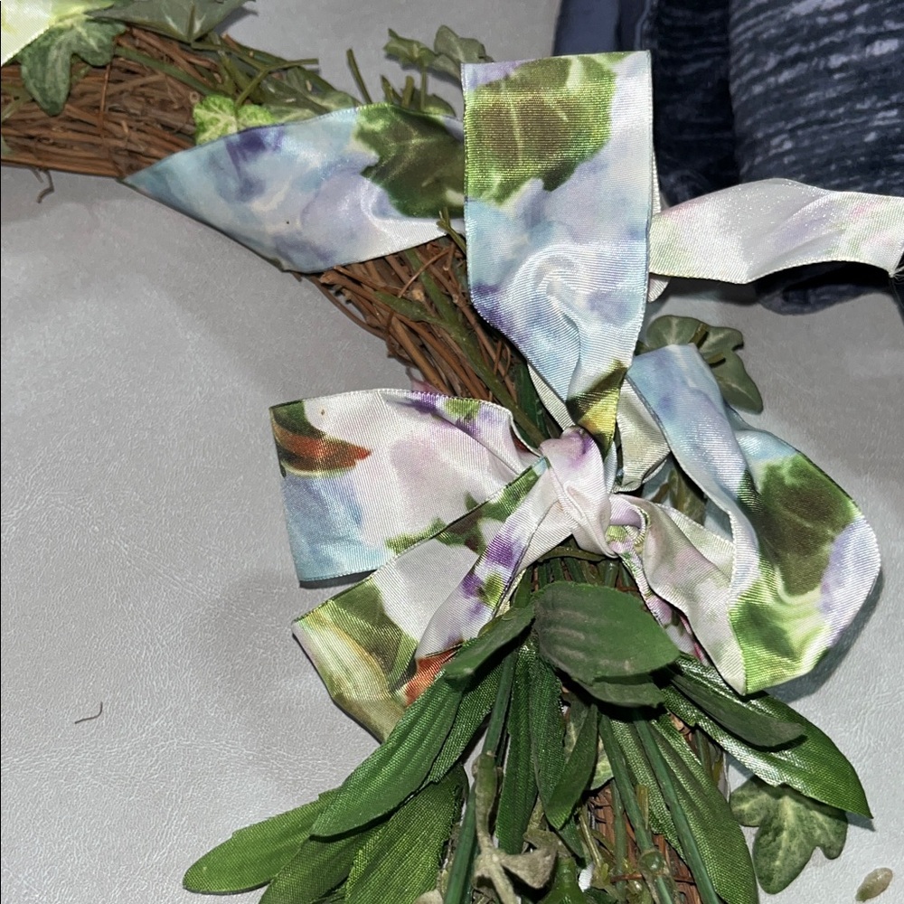 Source Unknown Vibrant Faux Floral Wreath with Pink and Green Highlights - Picture 3 of 4
